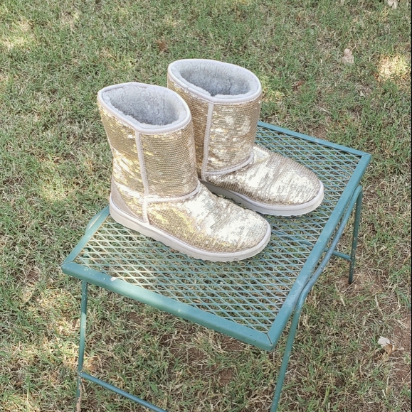 UGG Shoes - UGG SEQUIN classic boots
